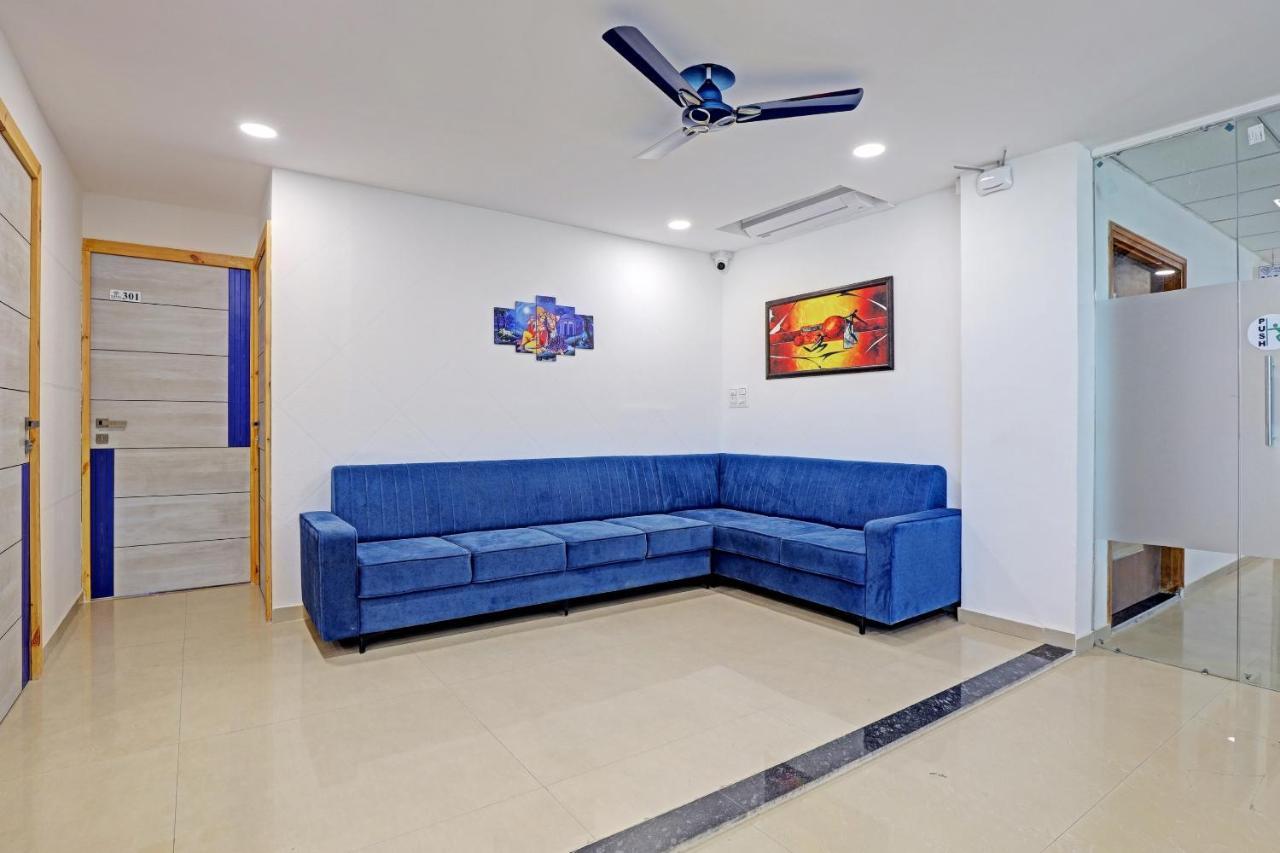 Hotel Solitaire, Best Luxurious Hotel Ac Rooms In Surat Exteriör bild